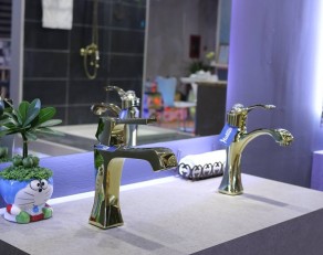 F5 cho không gian nhà tắm cùng series Theia